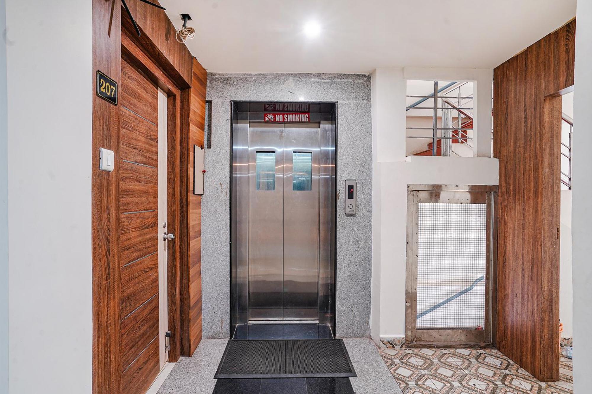 Fabhotel Ambika Elite Buckinghampet Exterior photo