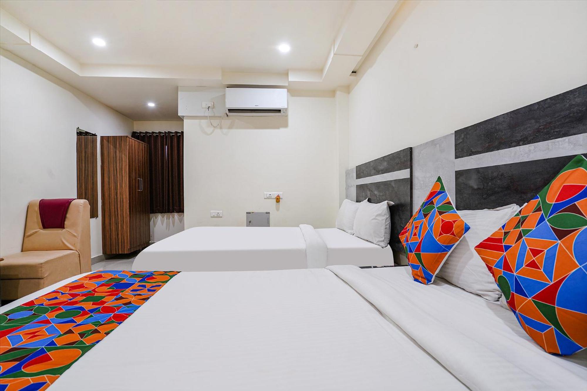 Fabhotel Ambika Elite Buckinghampet Exterior photo