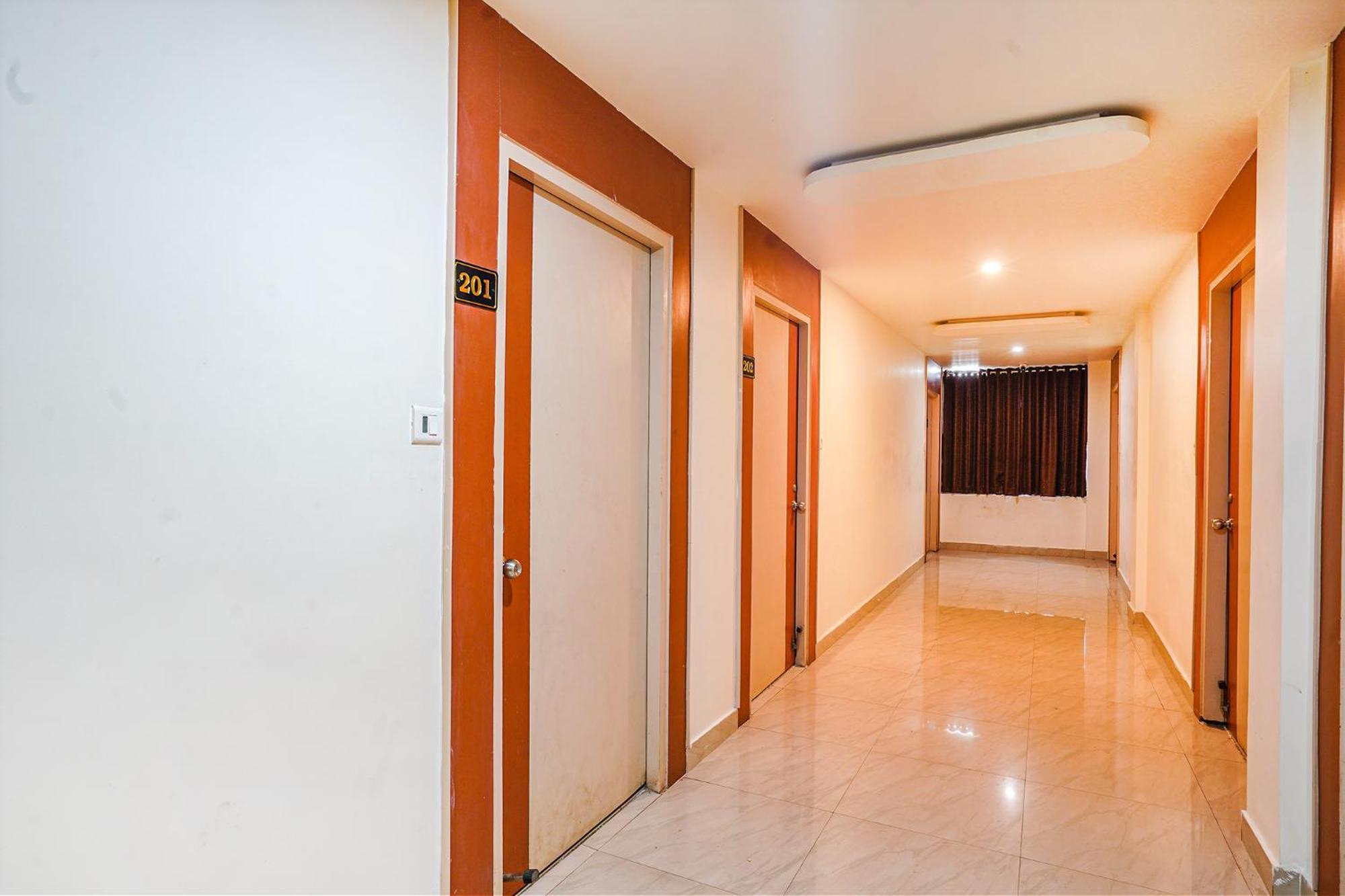 Fabhotel Ambika Elite Buckinghampet Exterior photo
